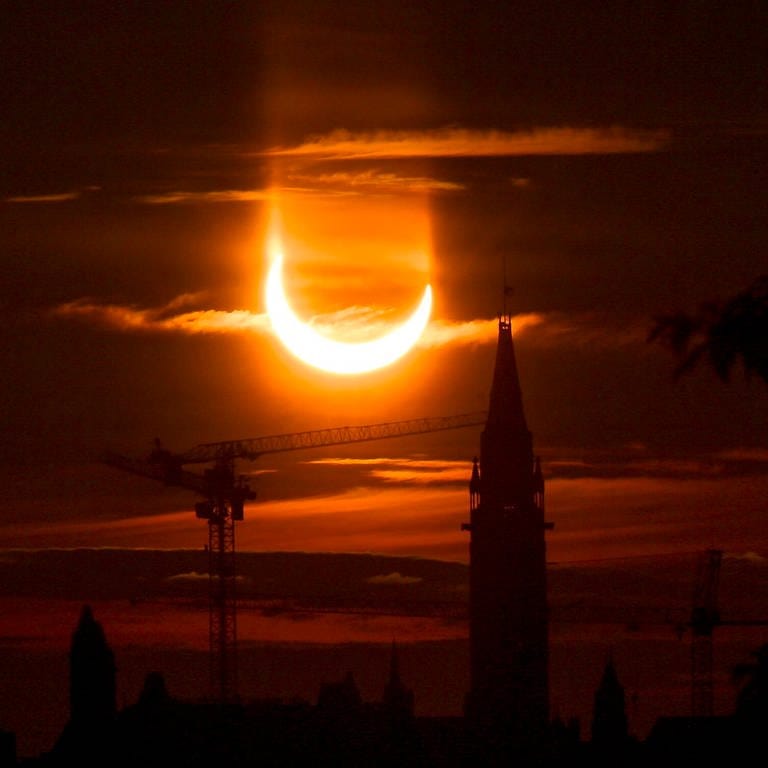 Das Foto zeigt eine partielle Sonnenfinsternis aus dem Jahr 2021.