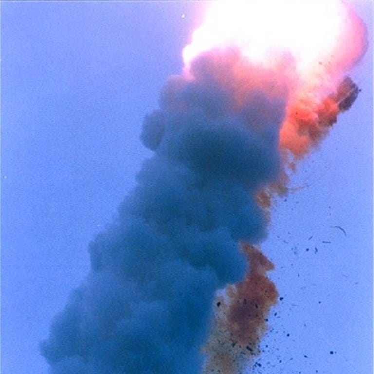 Die Ariane 5 Trägerrakete explodierte 1996 bei ihrem Jungfernflug. Grund war ein Fehler im Computersystem. (Foto: Pressestelle, ESA)