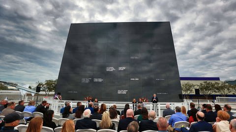 Das Bild zeigt das Space Mirror Memorial am Kennedy Space Center. (Foto: IMAGO, ZUMA Wire)