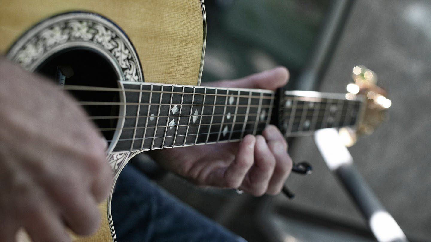 Gitarrenspieler (Foto: IMAGO, IMAGO / Cavan Images)