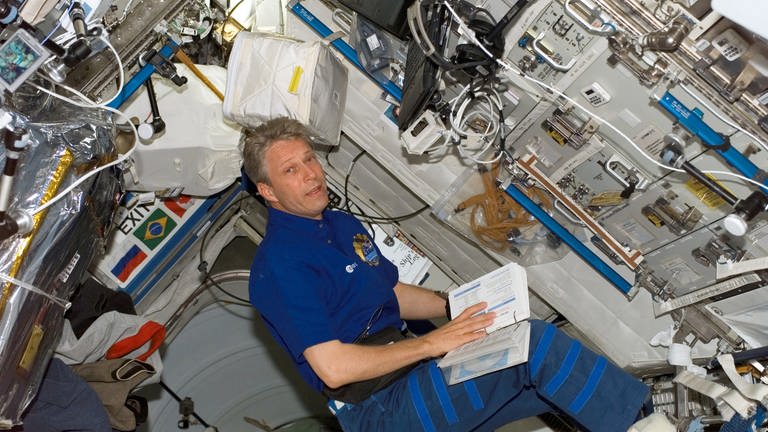 Thomas Reiter lebte und arbeitete bis zum 19. Dezember 2006 166 Tage an Bord der Raumstation ISS und kehrte am 22. Dezember 2006 mit der Shuttle-Mission STS-116 zur Erde zurück. (Foto: IMAGO, imago images/JMH-Galaxy-Contact)