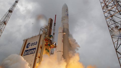 Am 25. Dezember 2021 brachte eine Ariane 5-Rakete das James Webb-Weltraumteleskop der NASA ins All.  (Foto: IMAGO, IMAGO/ZUMA Wire)
