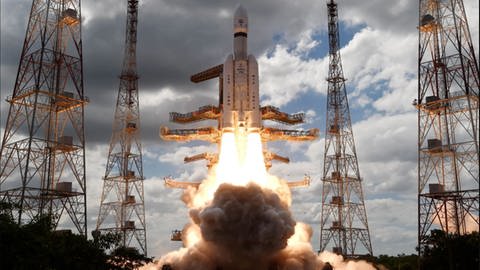 Chandrayaan-3 erfolgreich auf Mond gelandet.