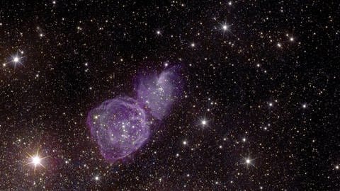 NGC 6822 gehört aufgrund ihrer ungewöhnlichen Form und ihrer geringen Größe zur Klasse der irregulären Zwerggalaxien. (Foto: Pressestelle, ESA/Euclid/Euclid Consortium/NASA, image processing by J.-C. Cuillandre, G. Anselmi; CC)