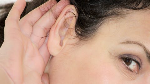 Mit unseren Ohren können wir auch Bewegungen unserer Augen hören. (Symbolbild) (Foto: IMAGO, IMAGO/Zoonar)