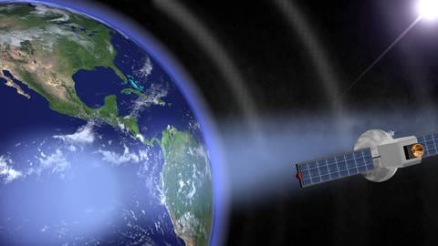 Ein Gammablitz könnte Satelliten im All zerstören und weitreichende Auswirkungen auf der Erde haben, sagt Physiker Ulrich Walter. Symbolbild: Satellit und Erde (Foto: IMAGO, IMAGO/Design Pics)