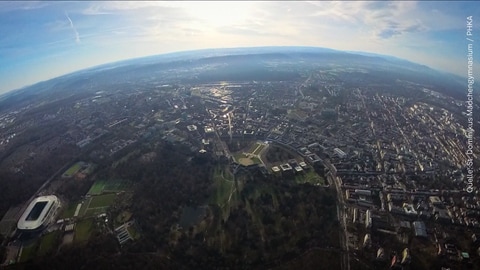 Von Karlsruhe aus macht sich der Ballon auf den Weg in die Stratosphäre.