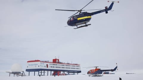 Besuch gibt es auf der Antarktis-Forschungsstation Neumayer drei äußerst selten. Deshalb eigenet sie sich  gut, um die Auswirkungen von Isolation und Monotonie zu erforschen.  (Foto: Alfred-Wegener-Institut / Thomas Steuer )