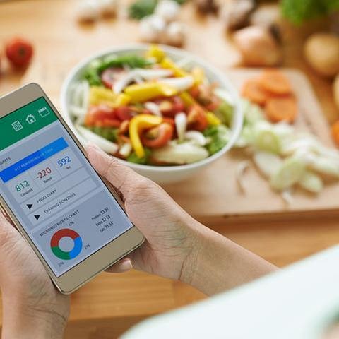 Diät Plan in einer App (Foto: Getty Images, Thinkstock -)
