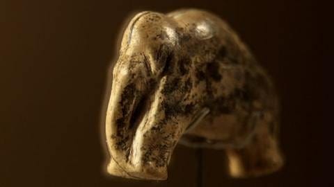 Steinzeitliche Mammutfigur (Foto: SWR, SWR -)