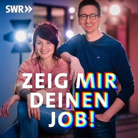 Die SWR-Moderatoren Katha Jansen und Alexander Winkler moderieren den Berufe-Podcast "Zeig mir Deinen Job!". (Foto: SWR, Ludmilla Parsyak)