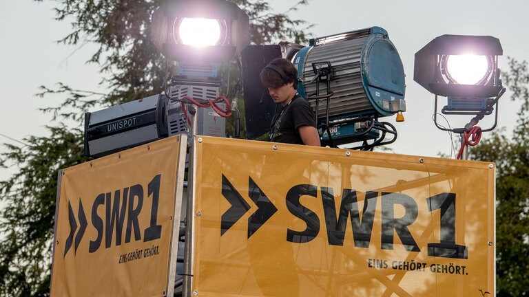 Das Publikum am zweiten Tag des SWR Sommerfestivals (Foto: SWR, Torsten Silz)