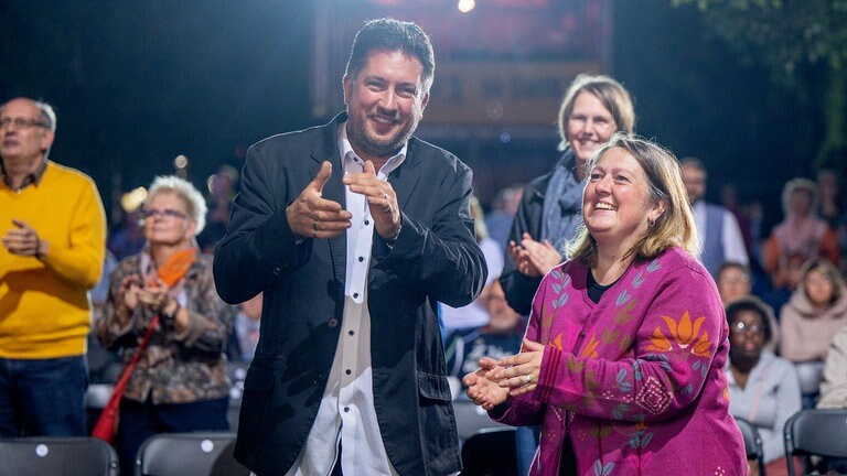Das Publikum am zweiten Tag des SWR Sommerfestivals (Foto: SWR, Torsten Silz) Das Publikum am zweiten Tag des SWR Sommerfestivals