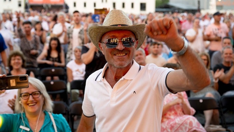 SWr4 Schlagerfest beim SWR Sommerfestival (Foto: SWR, Torsten Silz) SWr4 Schlagerfest beim SWR Sommerfestival