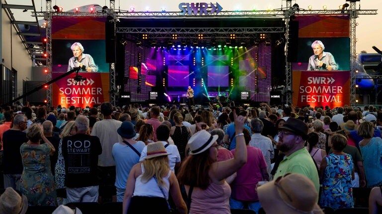 SWr4 Schlagerfest beim SWR Sommerfestival (Foto: SWR, Torsten Silz) SWr4 Schlagerfest beim SWR Sommerfestival