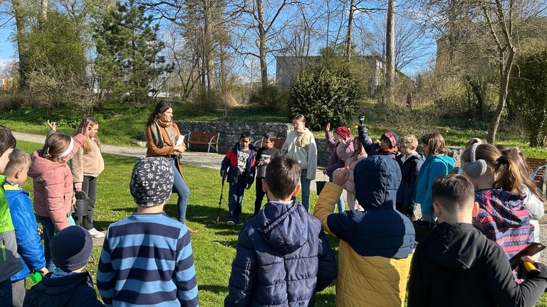 Die SWR1 Dreck weg-Woche macht Station in Stockach und sammelt mit der örtlichen Grundschule jede Menge Müll. (Foto: SWR) Die SWR1 Dreck weg-Woche macht Station in Stockach und sammelt mit der örtlichen Grundschule jede Menge Müll.
