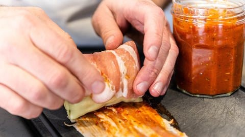 Küchenkäpsele Grillen Barbecue Maultaschen SWR1 Pfännle 2021 (Foto: SWR) Küchenkäpsele Grillen Barbecue Maultaschen SWR1 Pfännle 2021