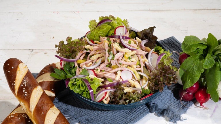 Wurstsalat mit Spätzle (Foto: SWR, Tom Bässler)