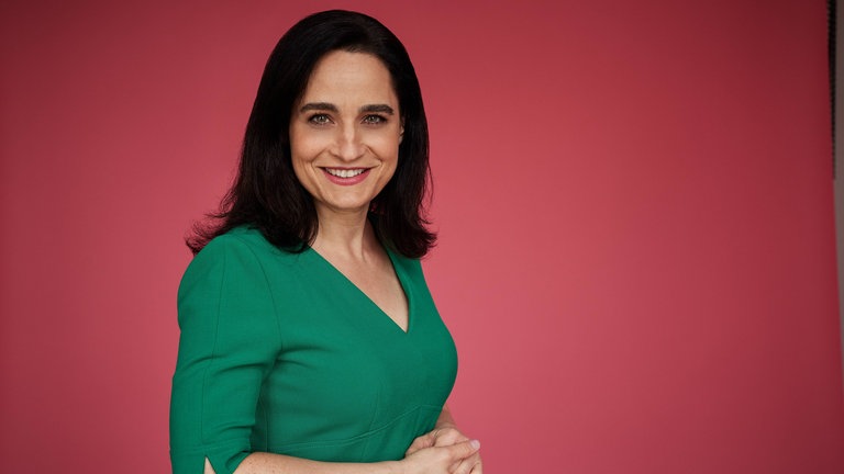 Dermatologin Dr. Yael Adler spricht in SWR1 Leute über die Haut und was wir tun können, um jung zu bleiben (Foto: Markus Höhne)