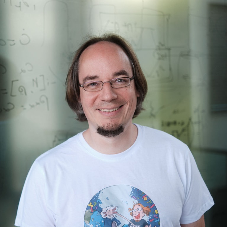 Neurowissenschaftler Jens Foell spricht in SWR1 Leute. Neurowissenschaftler Jens Foell macht Wissenschaft verständlichr, zum Beispiel im maiLab von Mai Thi Nguyen-Kim. (Foto: privat)