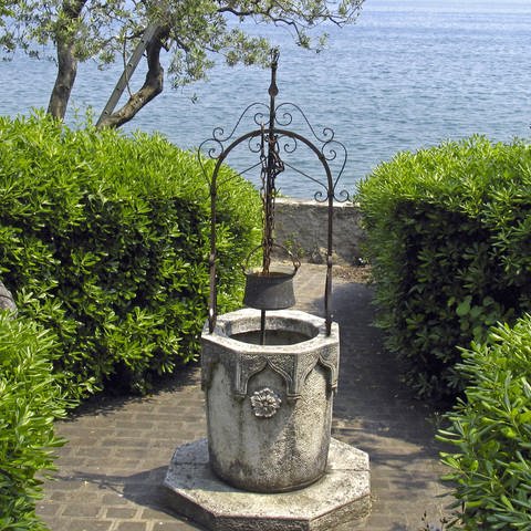 Brunnen am Gardasee (Foto: IMAGO, blickwinkel)