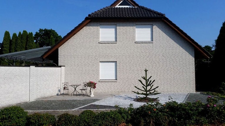 Foto: Gärten des Grauens - Gärten des Grauens / Janson Schottergarten bei Papenburg (Foto: Gärten des Grauens - Gärten des Grauens / Janson)