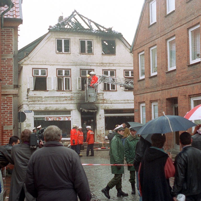 Das ausgebrannte Haus in Mölln. Bei dem Anschlag kamen drei Menschen ums Leben (Archivfoto vom 23.11.2009) (Foto: dpa Bildfunk, picture-alliance/ dpa | Rolf Rick)