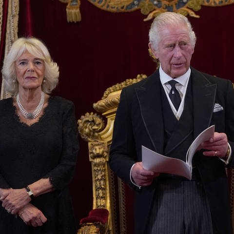 König Charles III. und Königin Camilla (Foto: picture-alliance / Reportdienste, dpa/PA Wire | Victoria Jones)