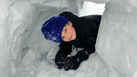 Prinz Oscar von Schweden im Schnee. (Foto: Pressestelle, HRH The Crown Princess/The Royal Court of Sweden)