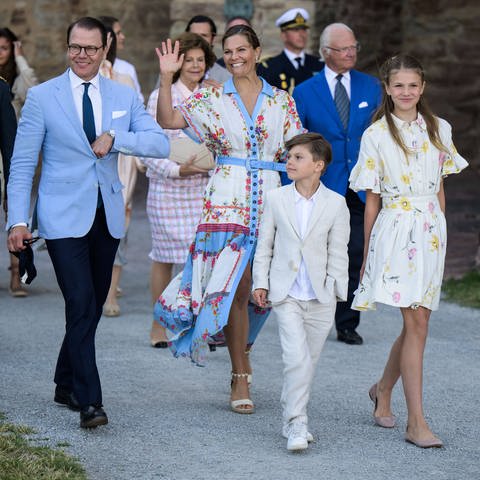 Prinzessin Victoria zeigt sich zu ihren 47. Geburstag mit ihrer Familie. (Foto: IMAGO, Bildbyran /SUVAD MRKONJIC) Prinzessin Victoria zeigt sich zu ihren 47. Geburstag mit ihrer Familie.