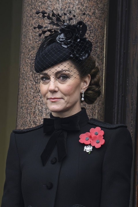 Prinzessin Kate bei einem Gedenkgottesdienst für die verstorbenen Mitglieder der Streitkräfte. (Foto: IMAGO, Cover-Images) Prinzessin Kate bei einem Gedenkgottesdienst für die verstorbenen Mitglieder der Streitkräfte.
