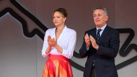 Fürstin Charlène zeigt sich beim Monaco E-Prix. (Foto: picture-alliance / Reportdienste, abaca | Coust Laurent) Fürstin Charlène zeigt sich beim Monaco E-Prix.