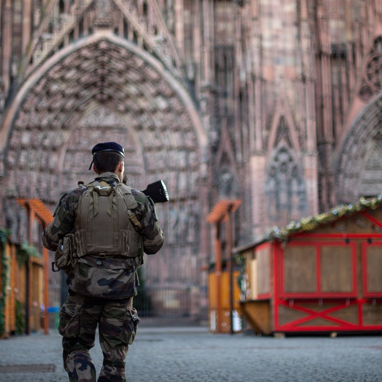Anschlag in Straßburg (Foto: dpa Bildfunk, picture alliance/dpa | Sebastian Gollnow)
