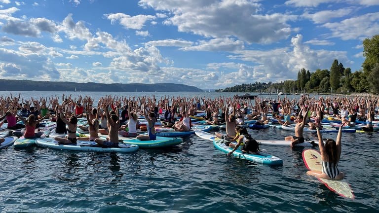 SUP-Yoga Weltrekord in Überlingen