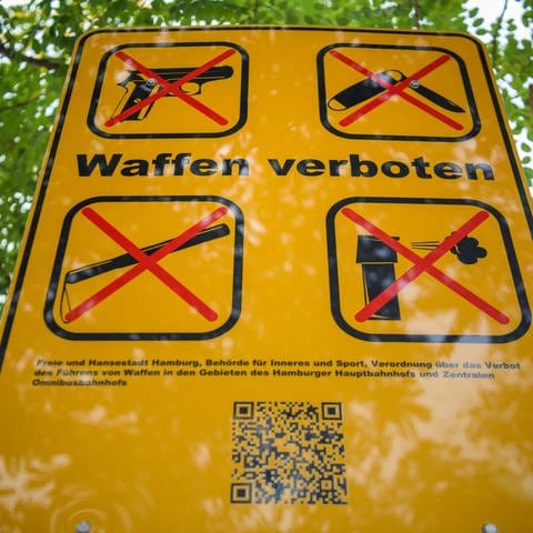In Heilbronn soll es eine Waffenverbotszone geben (Symbolbild) (Foto: dpa Bildfunk, picture alliance/dpa | Gregor Fischer)