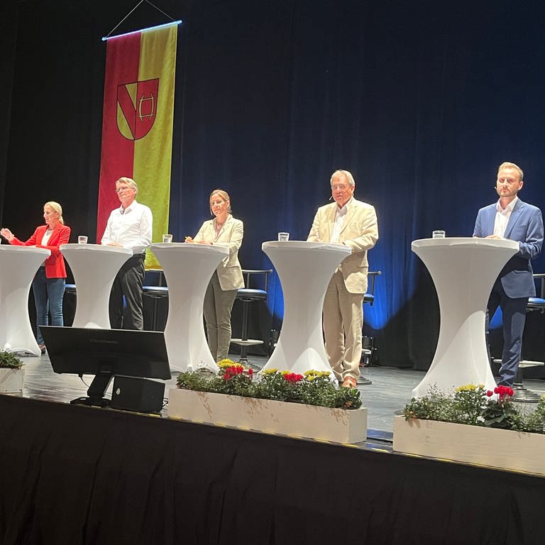 Kandidatenvorstellung für die Rastatter Oberbürgermeisterwahl in der Badner Halle