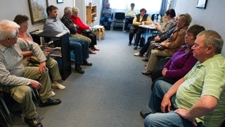 volles Wartezimmer in einer Hausarztpraxis