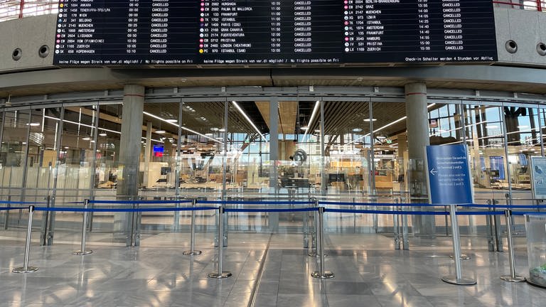 169 Flüge wurden am Freitag am Flughafen Stuttgart gecancelt.