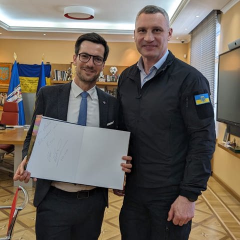 Horn darf wiederkommen: Kiews Bürgermeister Klitschko hat Freiburgs Oberbürgermeister eine sogenannte "Ewige Einladung für Besuche" ausgestellt.
