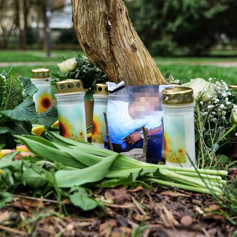 Trauer um getöteten 23-Jährigen (Foto: SWR, Harry Röhrle)