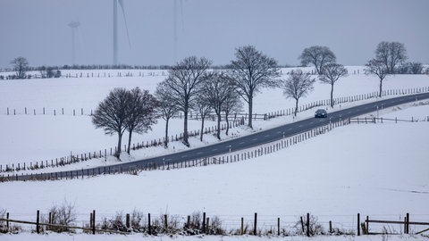 Blick auf die verschneite Eifel. (Foto: picture-alliance / Reportdienste, picture alliance/dpa | Thomas Banneyer)
