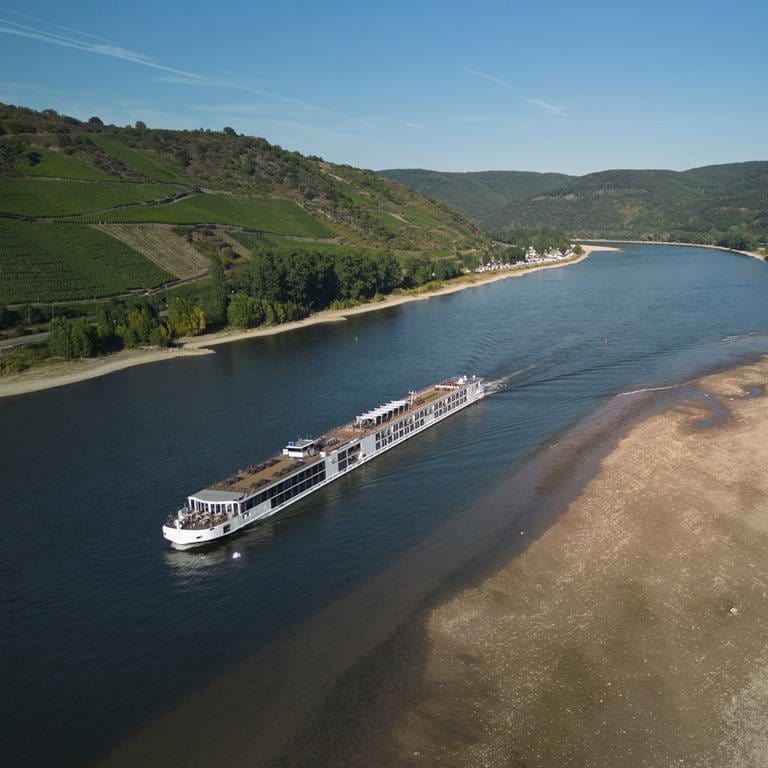 Wegen des Niedrigwassers im Mittelrhein können viele Fahrgastschiffe nicht mehr alle Anleger anfahren. (Foto: dpa Bildfunk, picture alliance/dpa | Thomas Frey)
