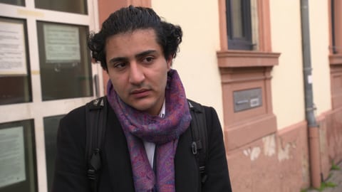 Obada Barmou ist aus Syrien nach Deutschland geflüchtet, perfekt integriert und bekommt dennoch keine deutsche Staatsbürgerschaft.