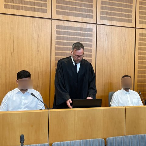 Der Prozess vor dem Landgericht Mainz gegen zwei Männer, die einen Mann auf einer Abifeier in Albig verprügelt haben sollen, hat begonnen.  (Foto: SWR, Jürgen Wolff)