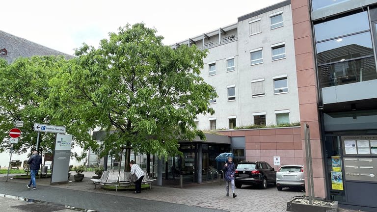 Das insolvente Heilig-Geist-Hospital in Bingen soll weiterbestehen. Darauf haben sich der Kreis Mainz-Bingen und die Stadt verständigt.