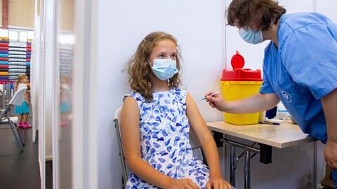Nach dem Beschluss der Gesundheitsministerkonferenz können sich nun Kinder ab zwölf auch in der Region Trier impfen lassen. (Foto: dpa Bildfunk, picture alliance/dpa/AP | Raul Mee)