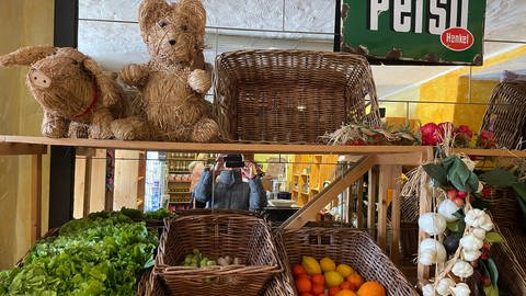 Frisches Obst und Gemüse gehören zum Sortiment im Tante Emma Laden "Uns Rita" in Trier-Nord (Foto: SWR)