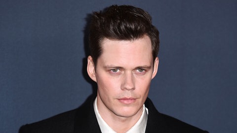 Bill Skarsgard (Foto: dpa Bildfunk, Picture Alliance) Bill Skarsgard