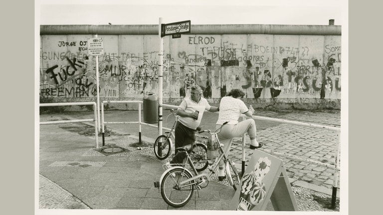 Thomas Schadt, sw Fotoserie: Deutschland: immer und überall, 1983–85 (Foto: © Thomas Schadt) Thomas Schadt, sw Fotoserie: Deutschland: immer und überall, 1983–85