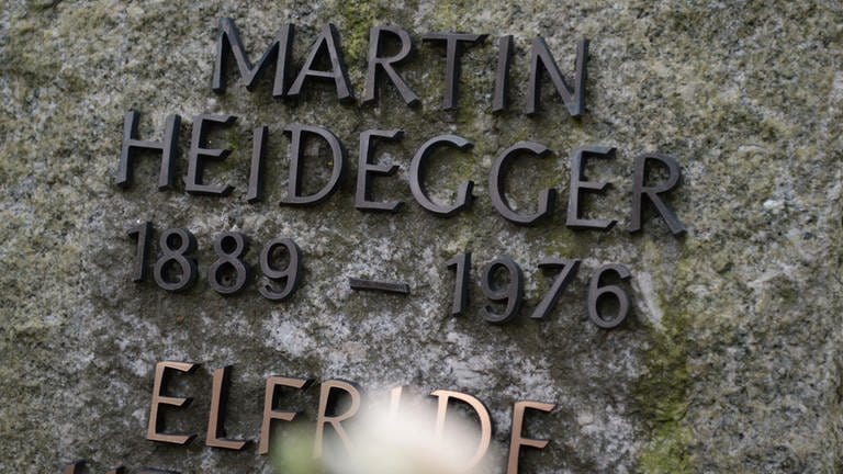 Das Grab des Philiosophen Martin Heidegger